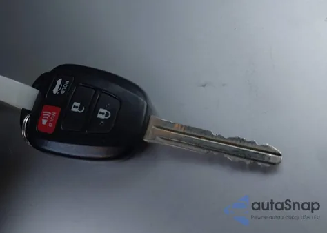 2017 Toyota Corolla Le из США, поврежденный, VIN 5YFBURHE6HP726142